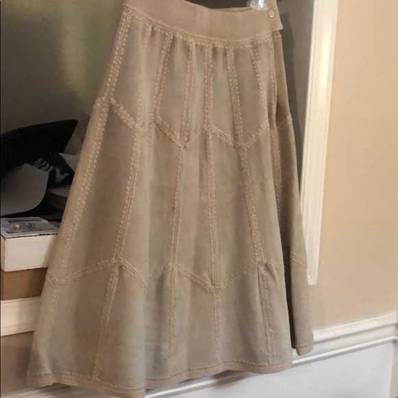 2-pc ADORABLE suede skirt & Matching Vest, sz M - Picture 2 of 7